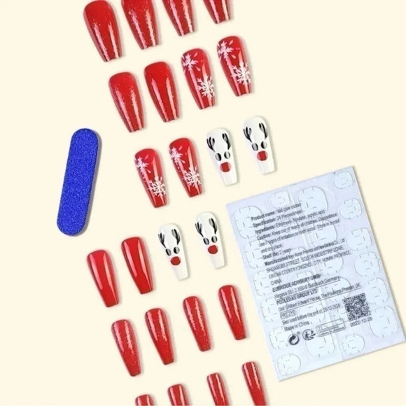 24 piece Christmas Reindeer Fake Nails - Picture 2 of 5